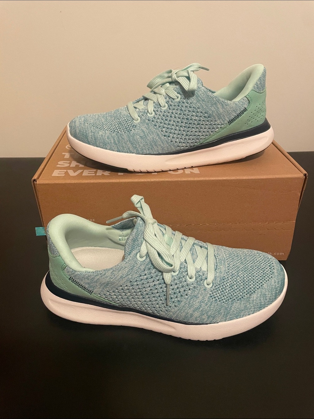 Kizik Lima Spearmint Women’s 6.5 JB